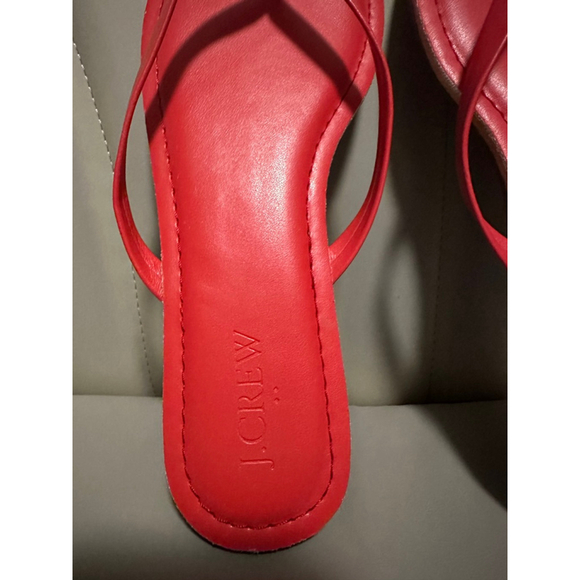 J.Crew Women’s Flip Flop Sandals Red Leather Thong Summer Shoes Size 6 - Picture 2 of 5